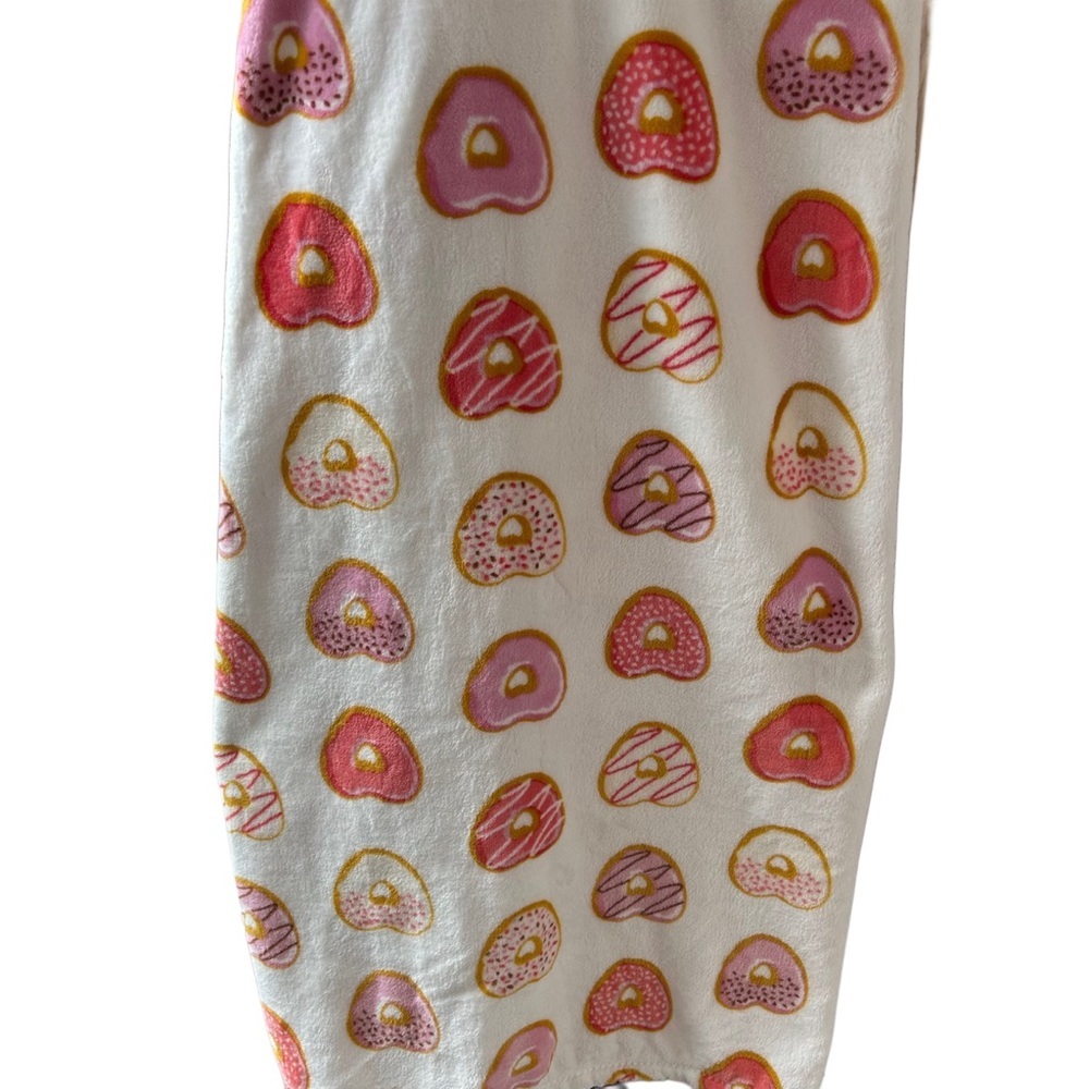 Adorable Pink Heart Donut Print Plush Throw Blanket - Soft & Cozy